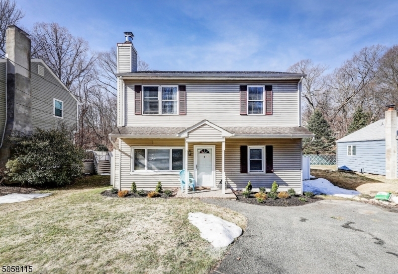 12 Woodland Ave, Mount Olive Twp., NJ 07828 Full Financial Group KW